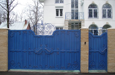 Forged automatic gate